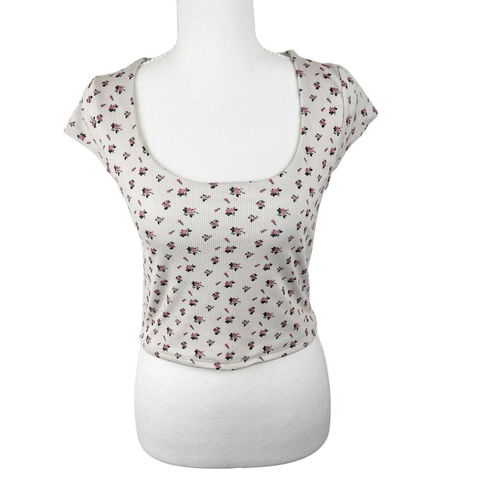 Live In The Moment Shirt Women Medium Scoop Neck Ribbed Knit Cropped Floral